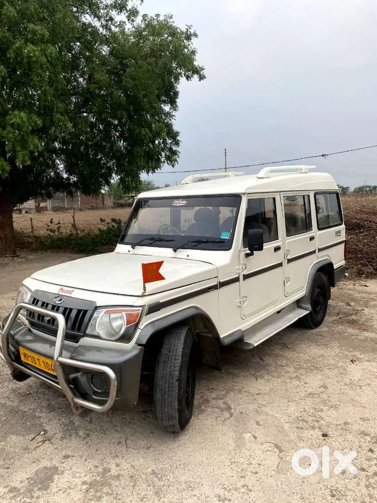 1st Owner Mahendra Bolero 
Model:- 2013-14
Tyre:-new
Documents
