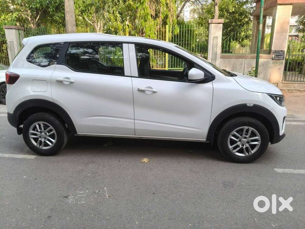 Renault Triber 1.0 Rxe, 2023, Petrol