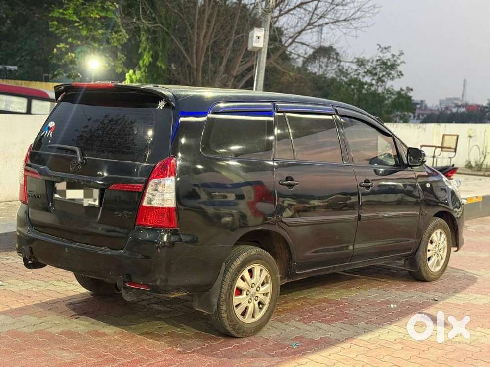 Toyota Innova 2004-2011 2.5 V Diesel 8-seater, 2008, Diesel