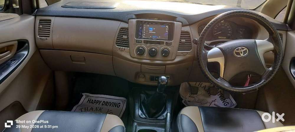 Toyota Innova 2.5 G (diesel) 8 Seater Bs Iv, 2016, Diesel