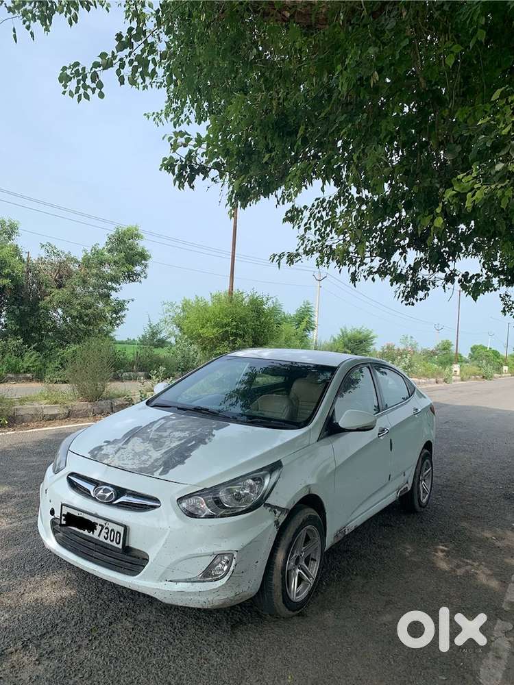 Hyundai Fluidic Verna 2012