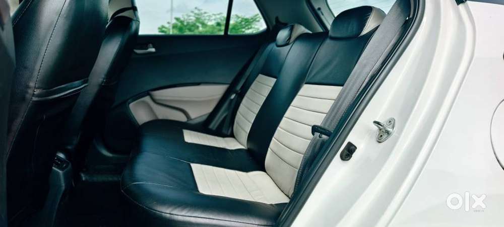 Hyundai Grand I10 Sportz, 2015, Petrol