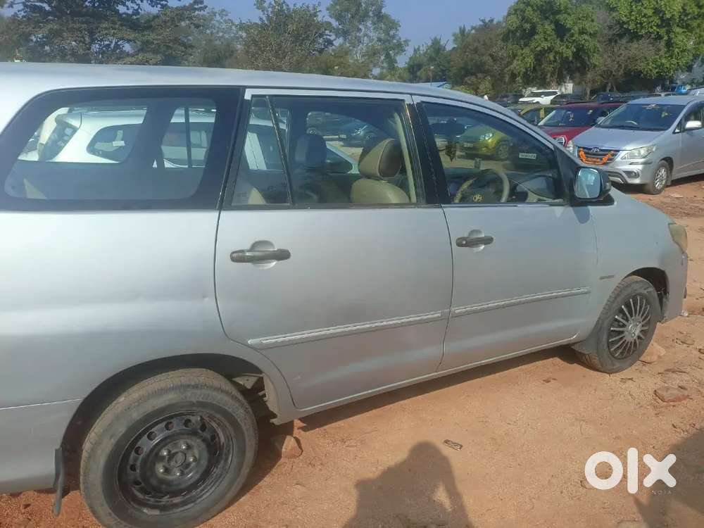 Toyota Innova 2011 Diesel 185000 Km Driven