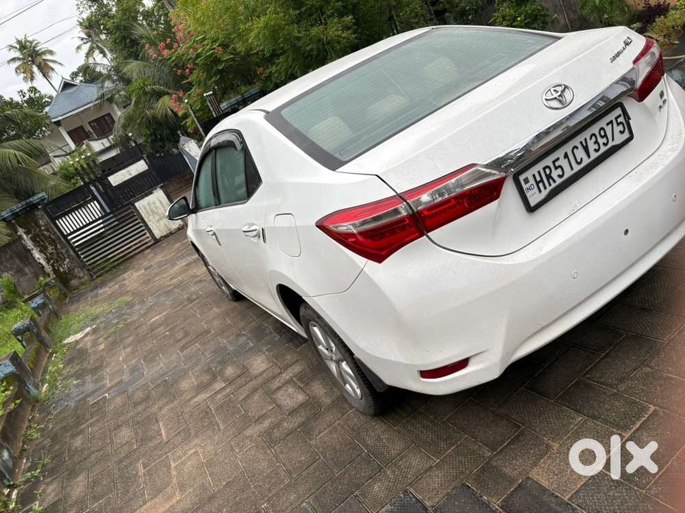 Toyota Corolla Altis 2016