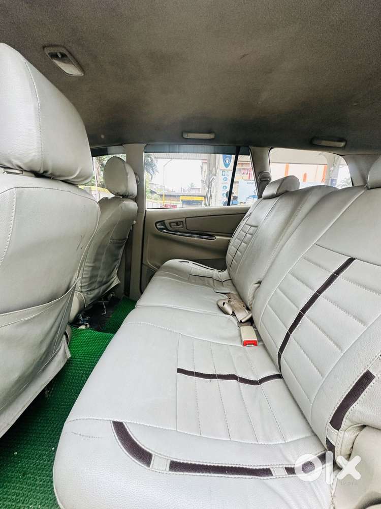 Toyota Innova 2012-2013 2.5 E Diesel Ms 8-seater, 2014, Diesel