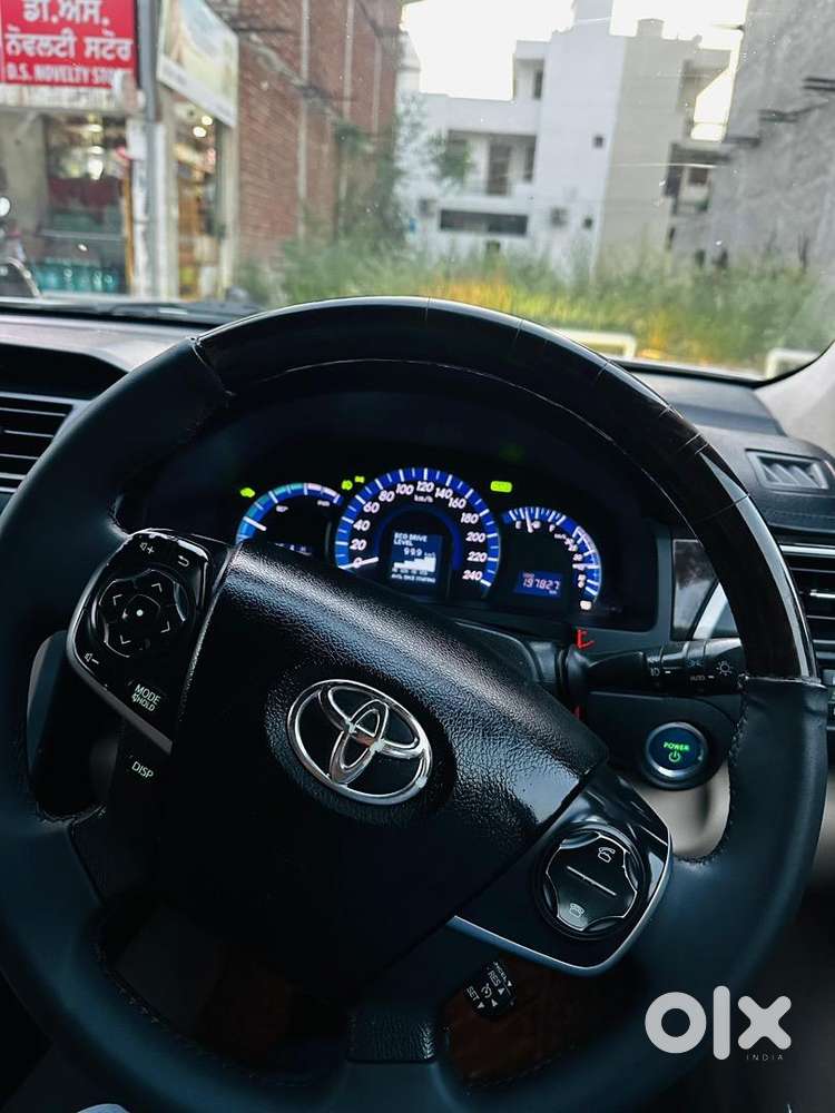 Toyota Hybrid Automatic 2013