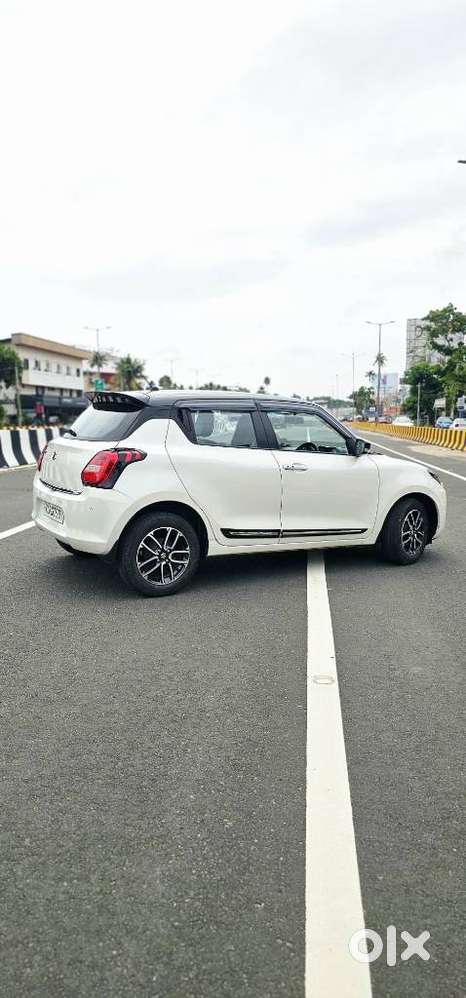 Maruti Suzuki Swift Zxi Plus Amt Dual Tone, 2023, Petrol