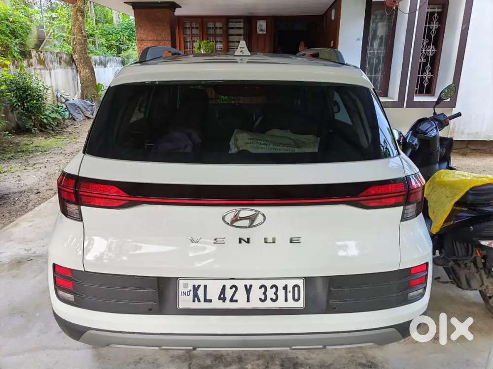 Hyundai Venue S+ 2025 Diesel Manual