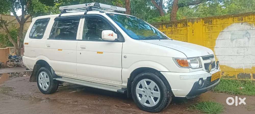 Chevrolet Tavera 2016 Diesel 215000 Km Driven