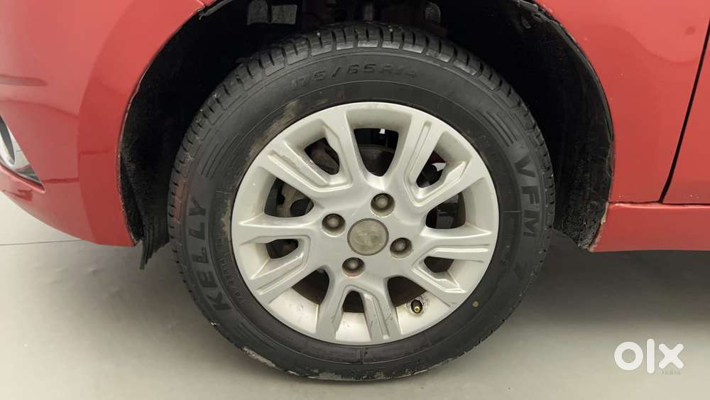 Tata Tiago Xza, 2017, Petrol
