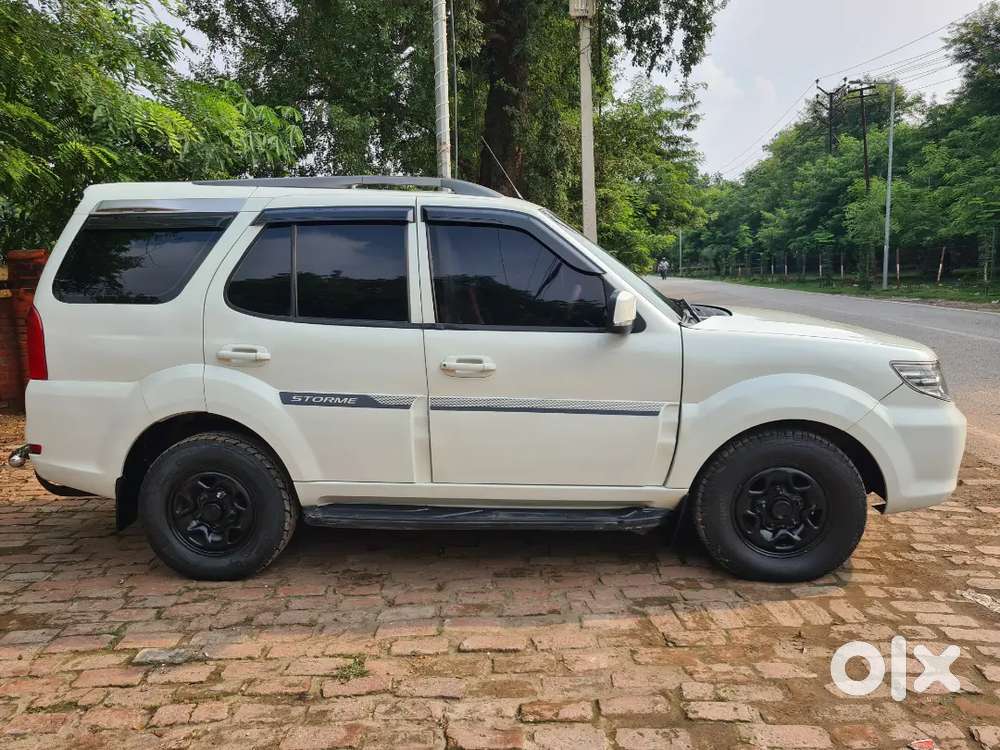 Tata Safari Storme 2015 Diesel Well Maintained