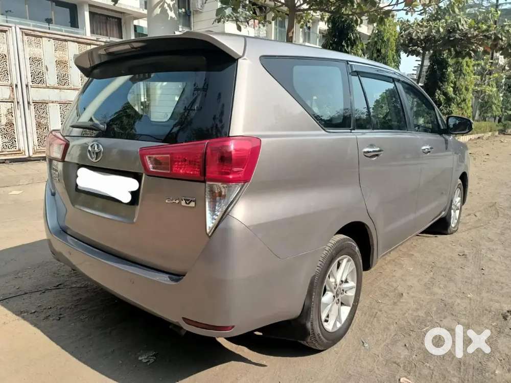 Toyota Innova Crysta 2018