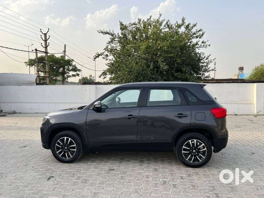 Maruti Suzuki Brezza 1.5 Zxi Plus At Smart Hybrid, 2021, Petrol
