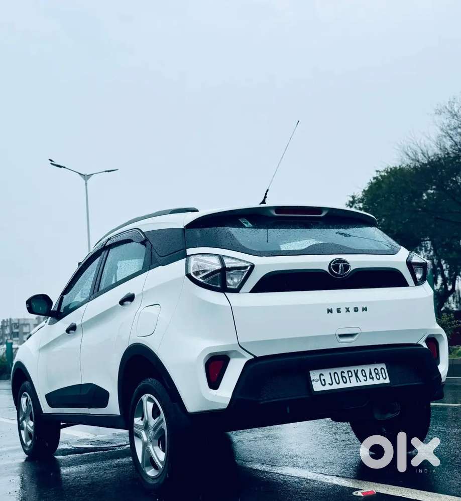 Tata Nexon Automatic Xma+ 1st Owner 13000petrol 2023