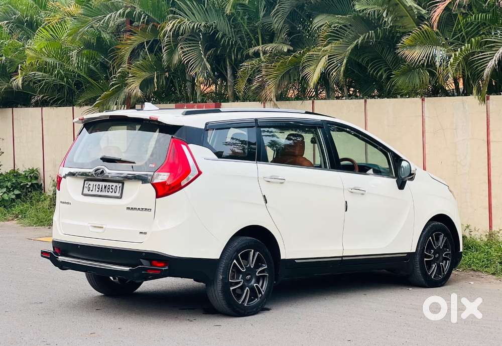Mahindra Marazzo