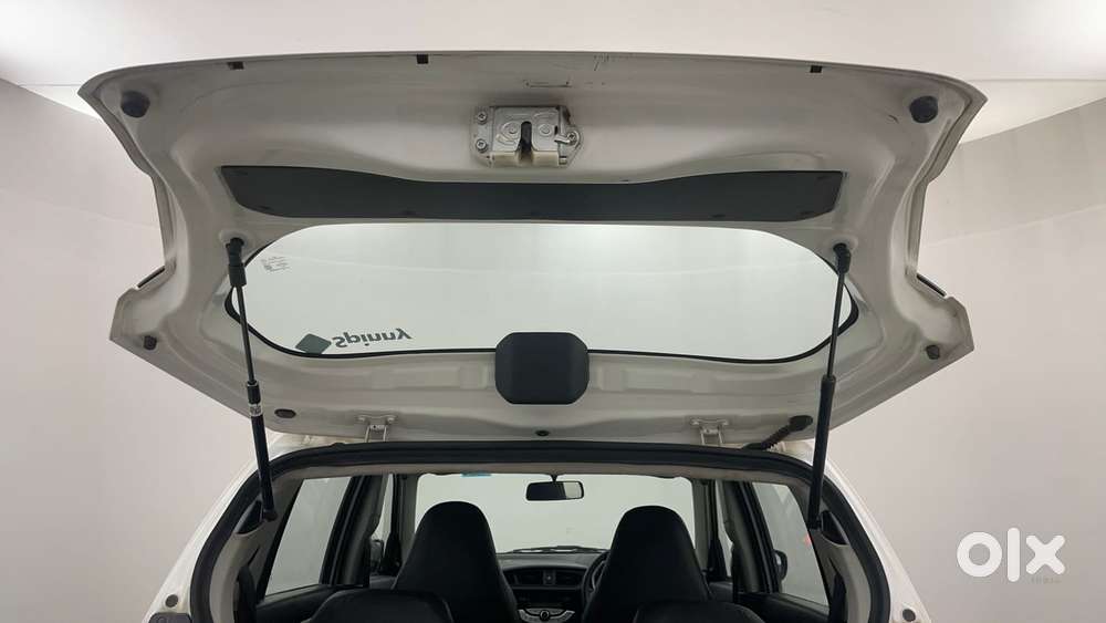 Maruti Suzuki Alto K10 1.0 Vxi Amt, 2015, Petrol