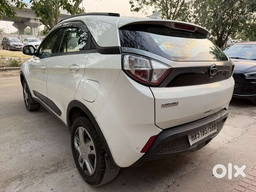 Tata Nexon 1.5 Revotorq Xt, 2018, Diesel