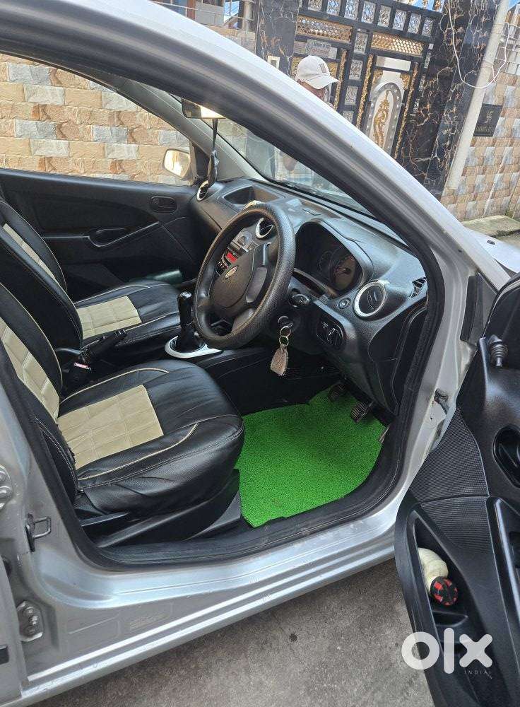 Ford Figo 1.2p Trend Mt, 2013, Petrol