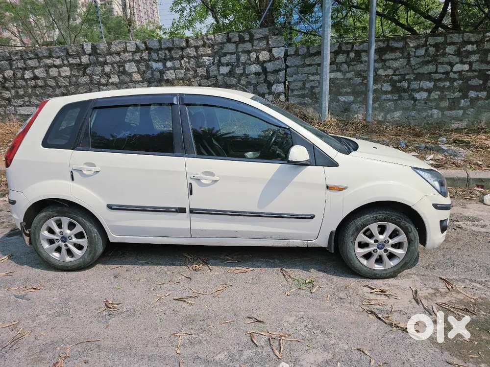 Ford Figo 2011 With Vip Number Ap28br0007
