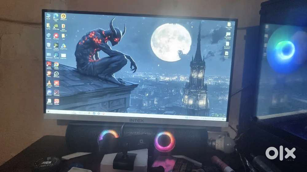 Im selling my 2 months old pc