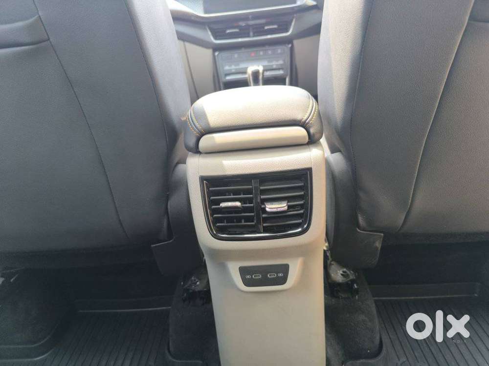 Skoda Kushaq Prestige 1.0 Tsi At, 2025, Petrol