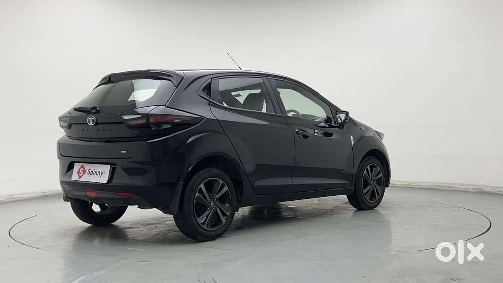Tata Altroz 1.2 Xza Plus Dark Edition Dct, 2022, Petrol
