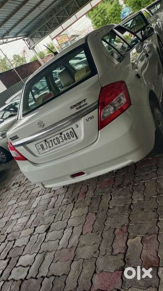 Maruti Suzuki Swift Dzire Vxi Optional, 2013, Petrol