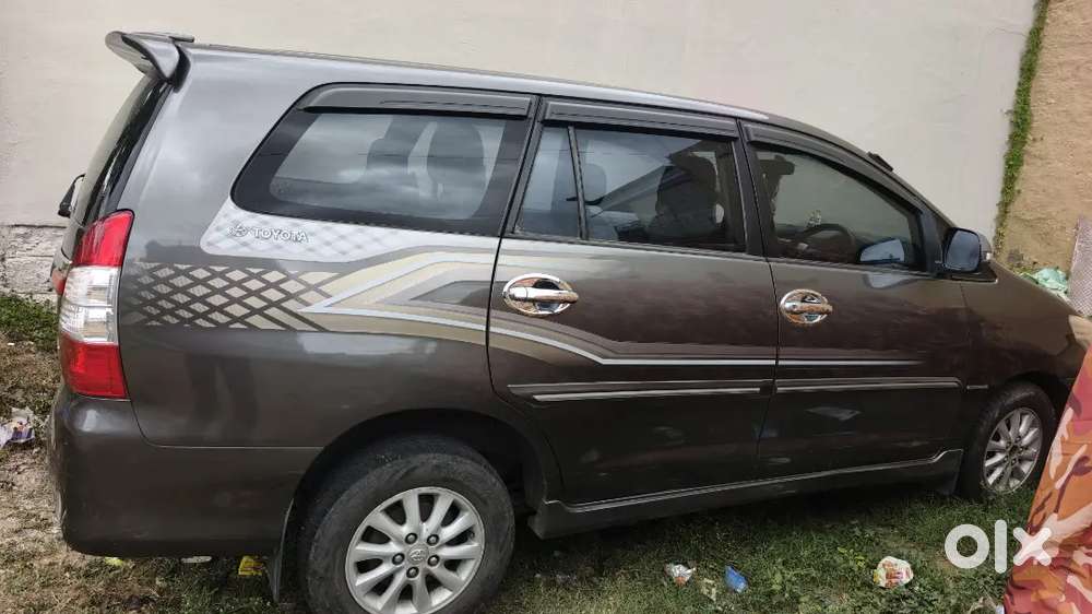 Toyota Innova 2012 Diesel Well Maintained