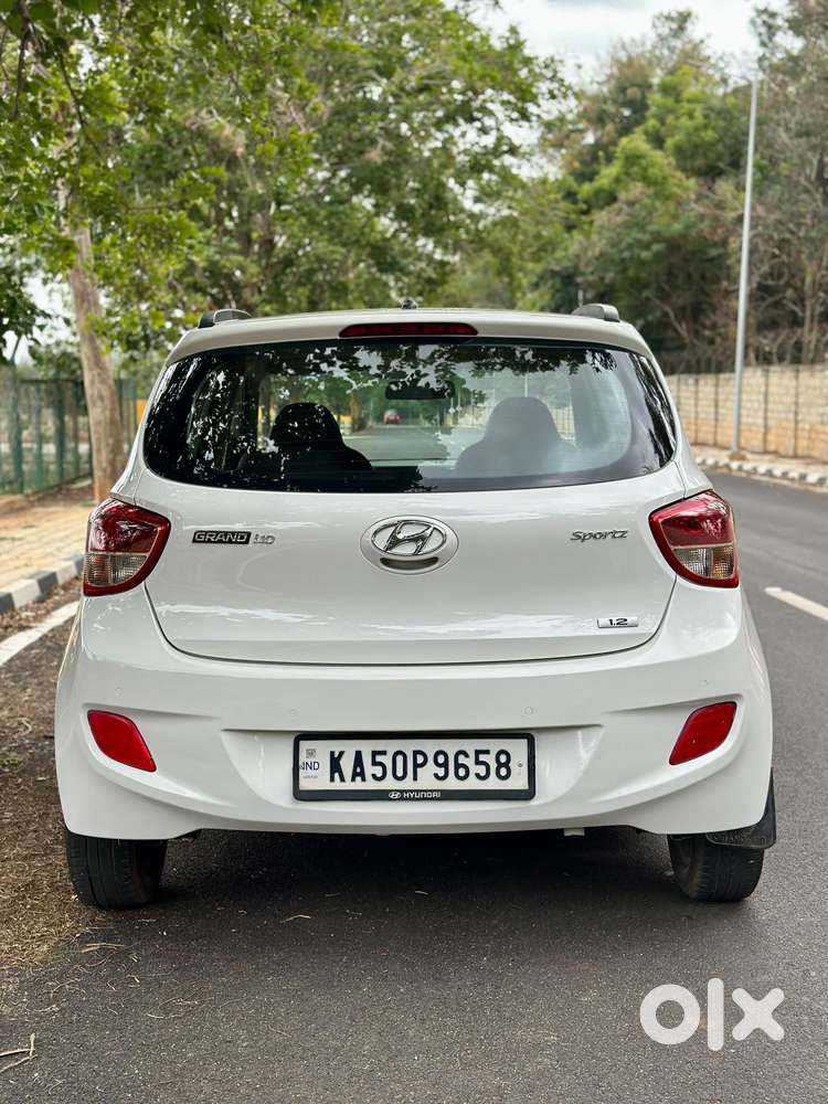 Hyundai Grand I10 Sportz, 2016, Petrol