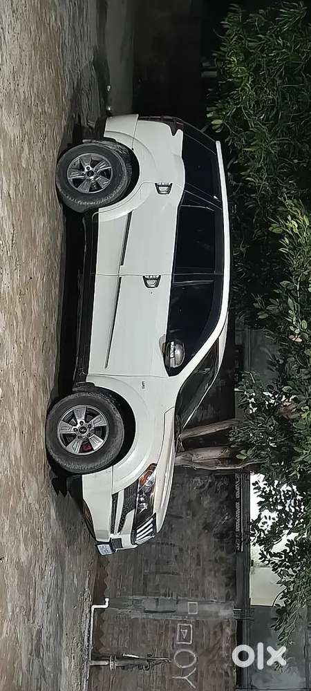 Mahindra Xuv500 2015 Diesel 72000 Km Driven