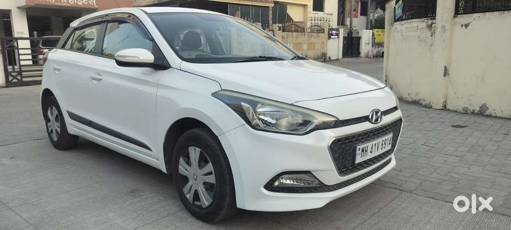 Hyundai Elite I20 Sportz (o) 1.4, 2015, Petrol