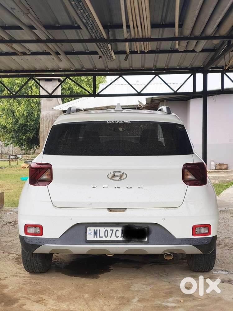 Hyundai Venue 2020 Petrol Well Maintained