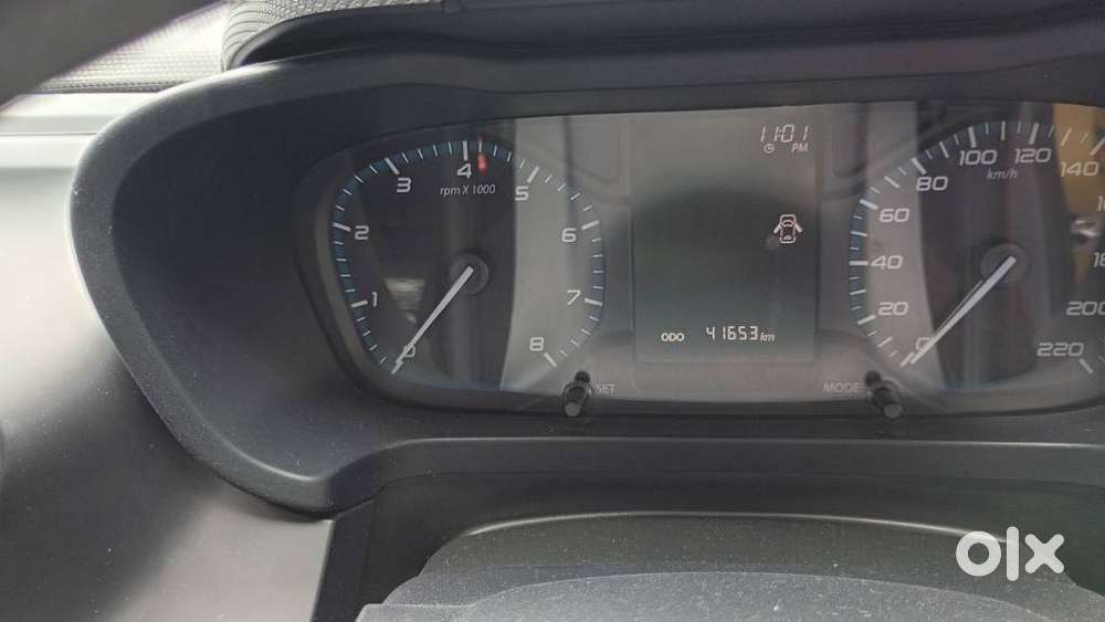 Tata Altroz 1.2 Xe, 2020, Petrol