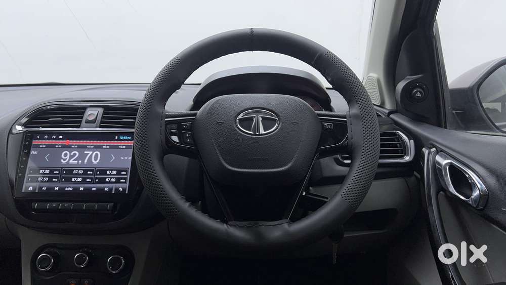 Tata Tiago Xza, 2018, Petrol