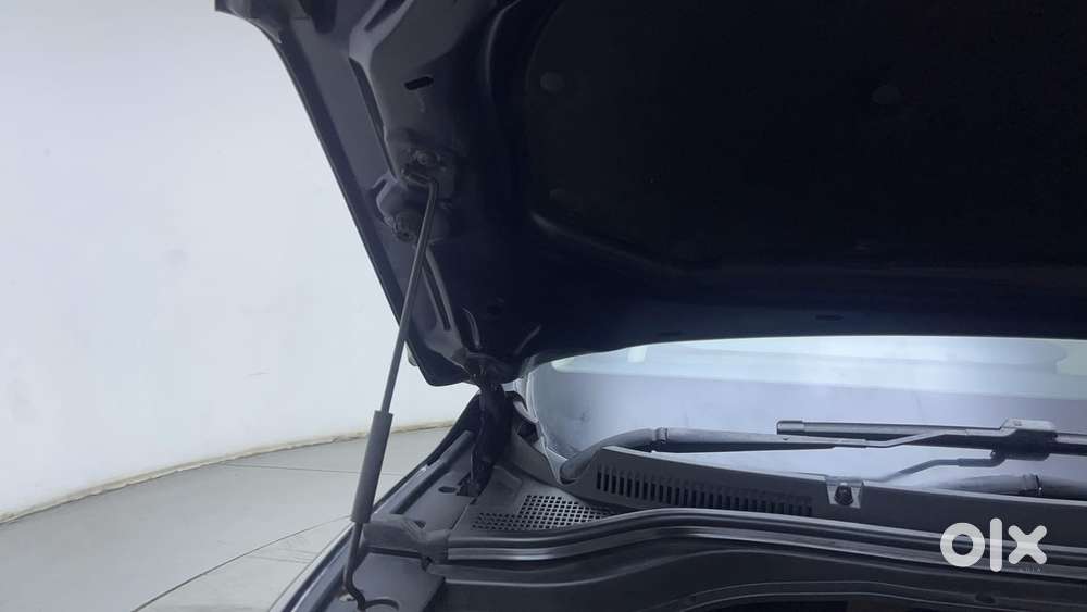 Mahindra Xuv700 2.2 Ax 7 Diesel At Luxury Pack Str, 2022, Diesel