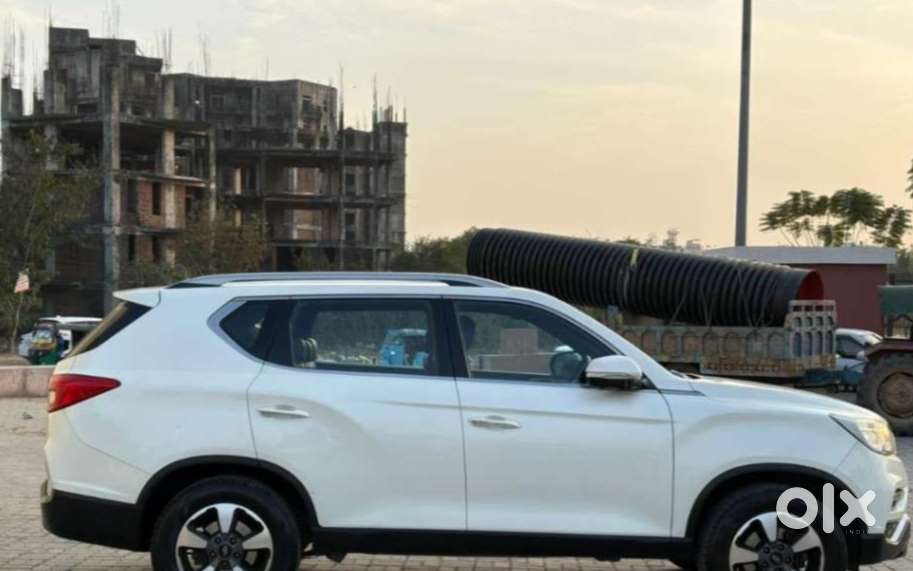 Mahindra Alturas G4 4wd At, 2018, Diesel