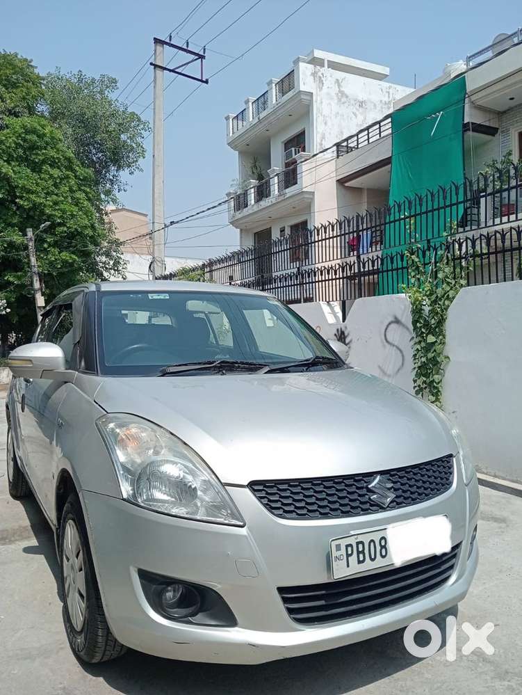 Suzuki Swift Vxi  2013  Petrol  Manual