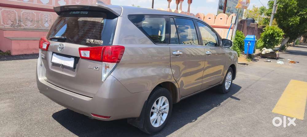 Toyota Innova Crysta 2.4 V 8 Str, 2017, Diesel