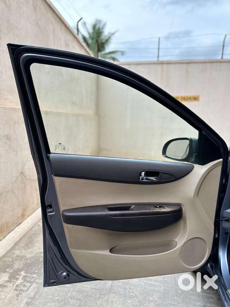 Hyundai I20 Asta 1.4 Crdi With Avn 6 Speed, 2011, Diesel