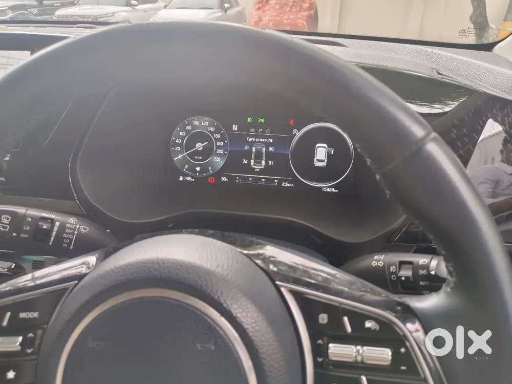 Kia Carens Luxury Plus 2024