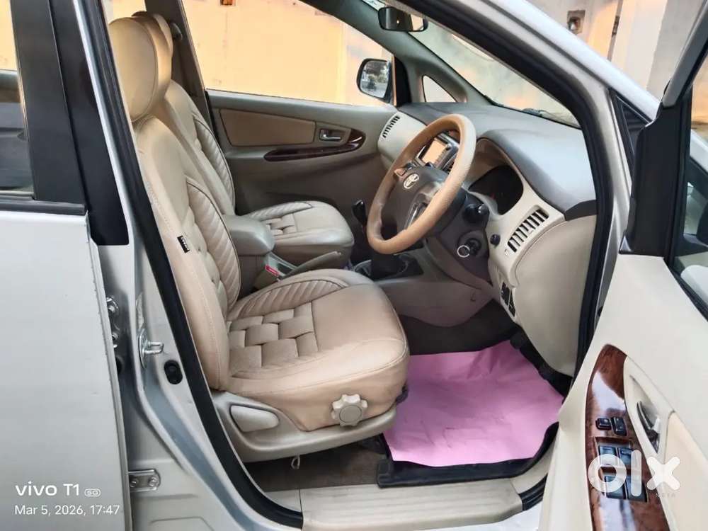 Toyota Innova Diesel 2.5v 8str
