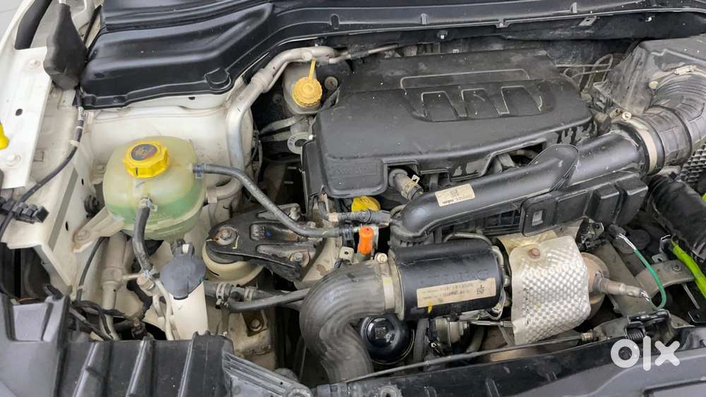 Mahindra Xuv300 W6, 2023, Petrol
