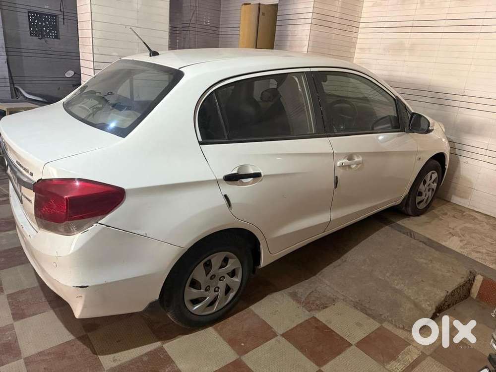Honda Amaze 2nd Gen 2015 Diesel Well Maintained