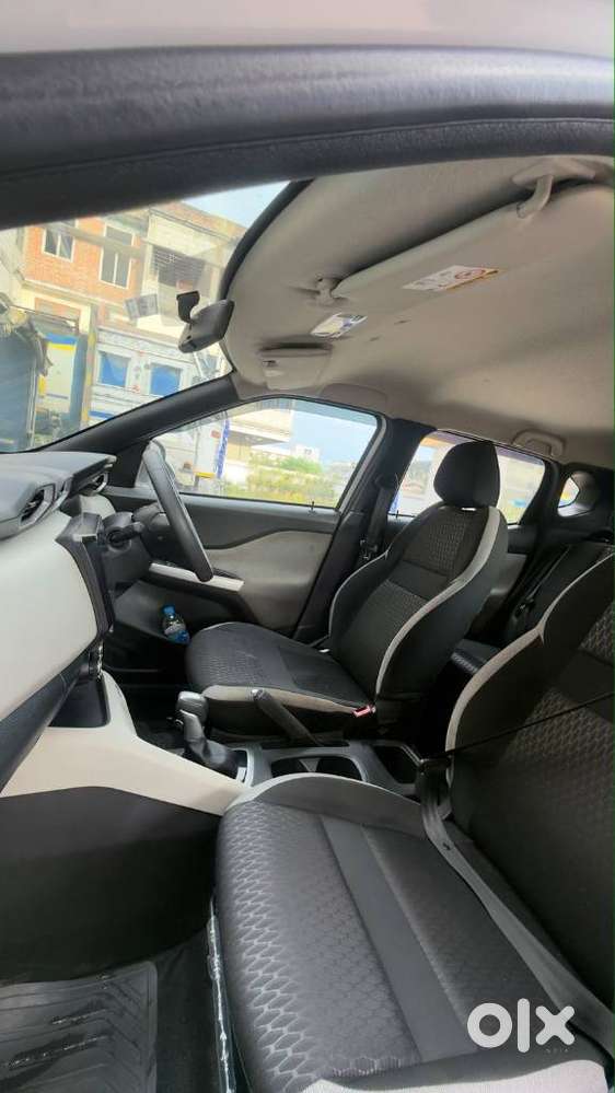 Nissan Magnite 1.0 Xv Turbo Cvt, 2022, Petrol