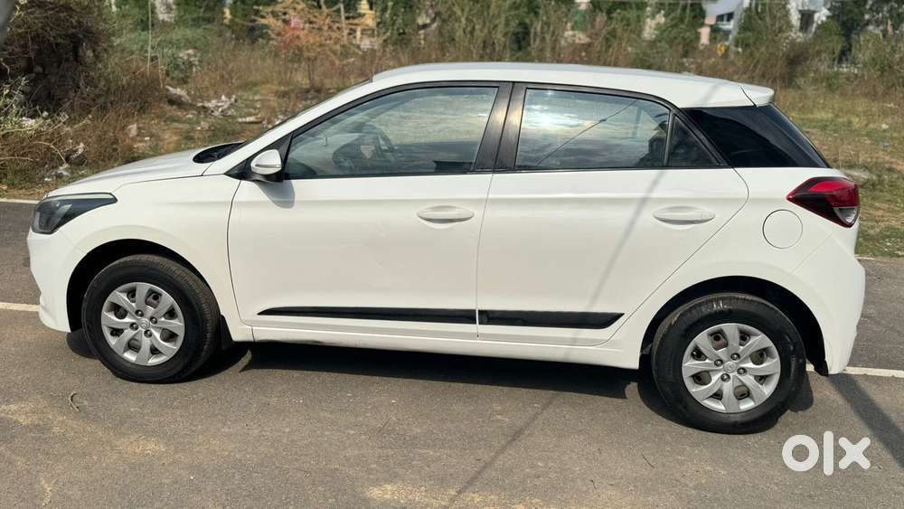 Hyundai Elite I20 Sportz (o) 1.4, 2016, Diesel