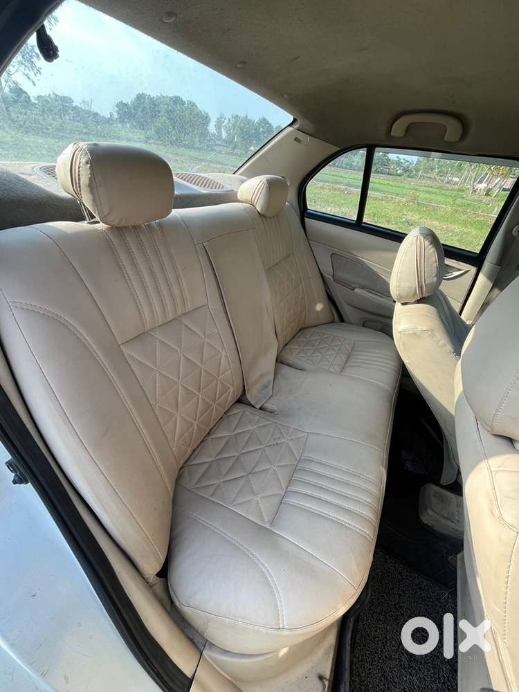 Maruti Suzuki Dzire 2013-14 25kmpl Mileage