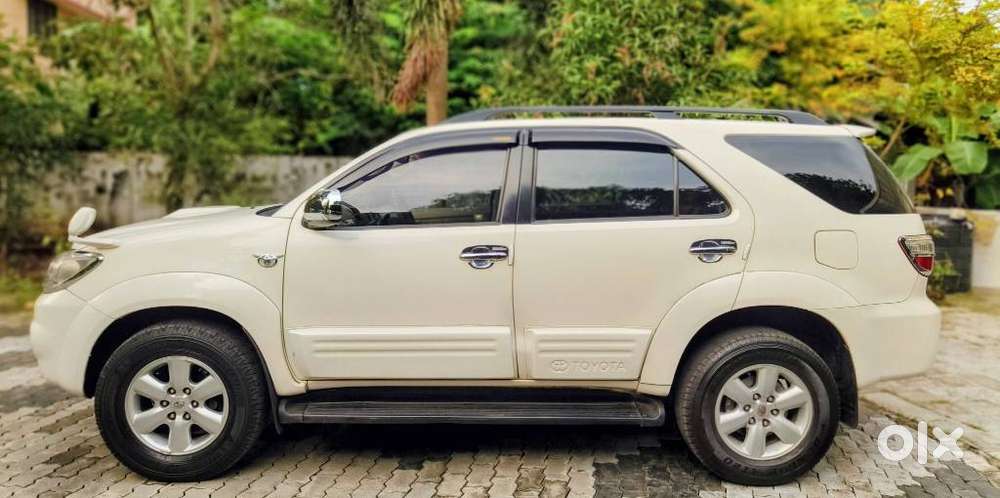 Toyota Fortuner 3.0 4x4 Manual, 2010, Diesel