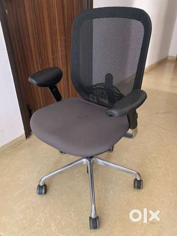 Godrej revolving deals office chair