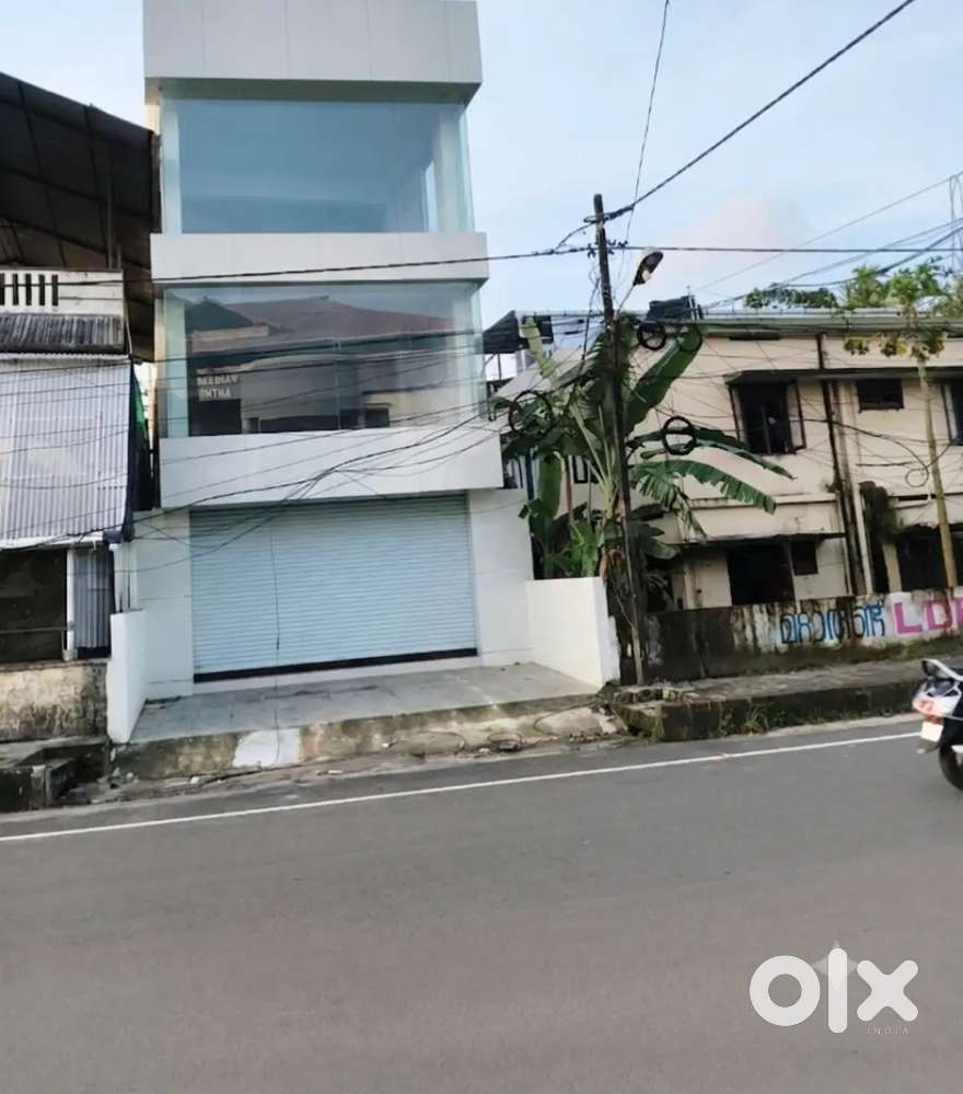 3000sqft Commercial Independent Building For Rent at Panampilly Nagar
