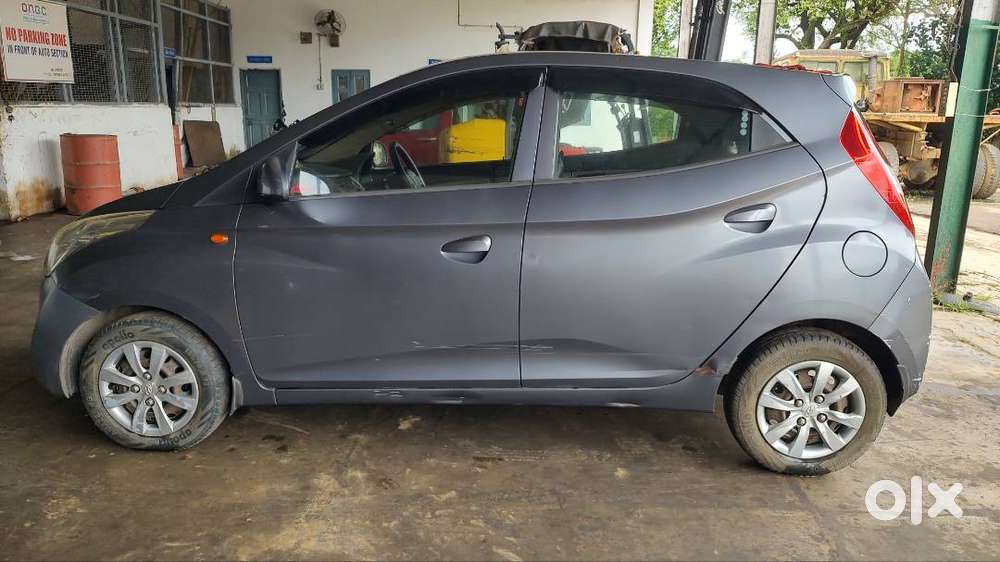 Hyundai Eon 2012 Petrol Very Well Maintained.